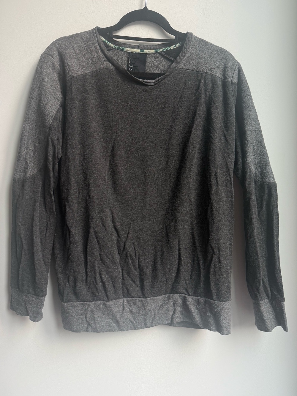 dolan Two-Tone Dark Charcoal & Light Heather Gray Crewneck Sweater